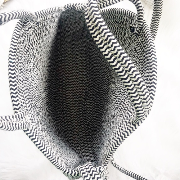 Two Tone Round Raffia Crossbody Bag - Picture 5 of 7